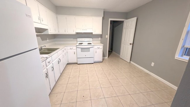 Photo - 1007 Winton Ave Unit B