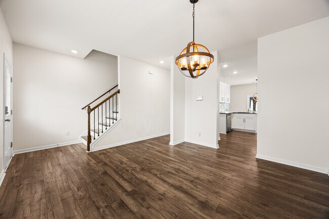 Photo - 5043 Deisy May Ln