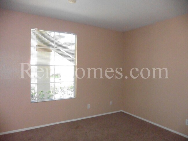 Photo - 10844 Sabre Hill Dr Unidad 227