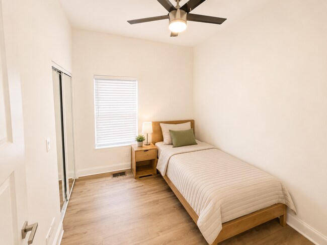 Photo - 2991 N Lawndale Ave Unit 2991 N Lawndale