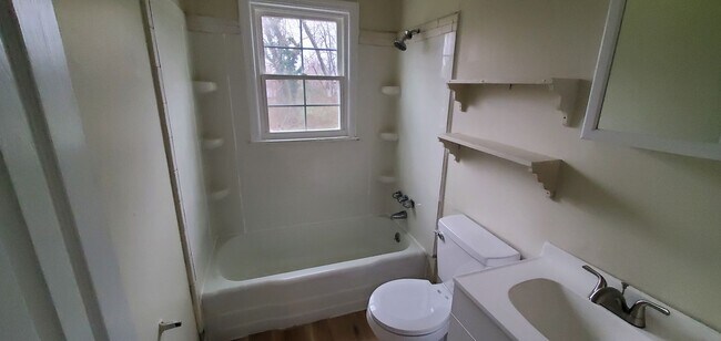 Photo - 2 Bedroom House in High Point, NC