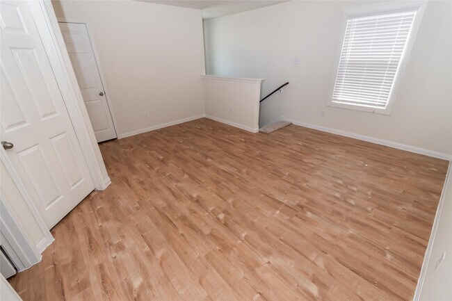 Photo - 6209 Heffernan St