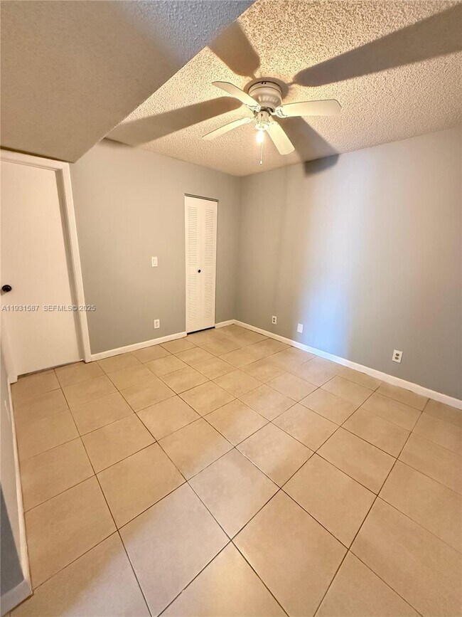 Photo - 9855 Westview Dr Unit 711