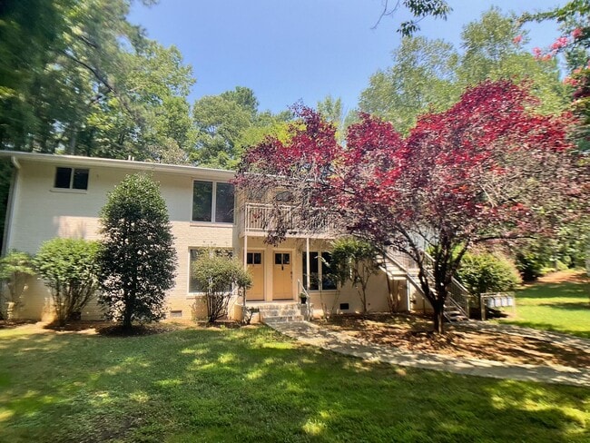 Gorgeous 2 Bed Condo in the heart of Carrb... - Gorgeous 2 Bed Condo in the heart of Carrb... Unit D