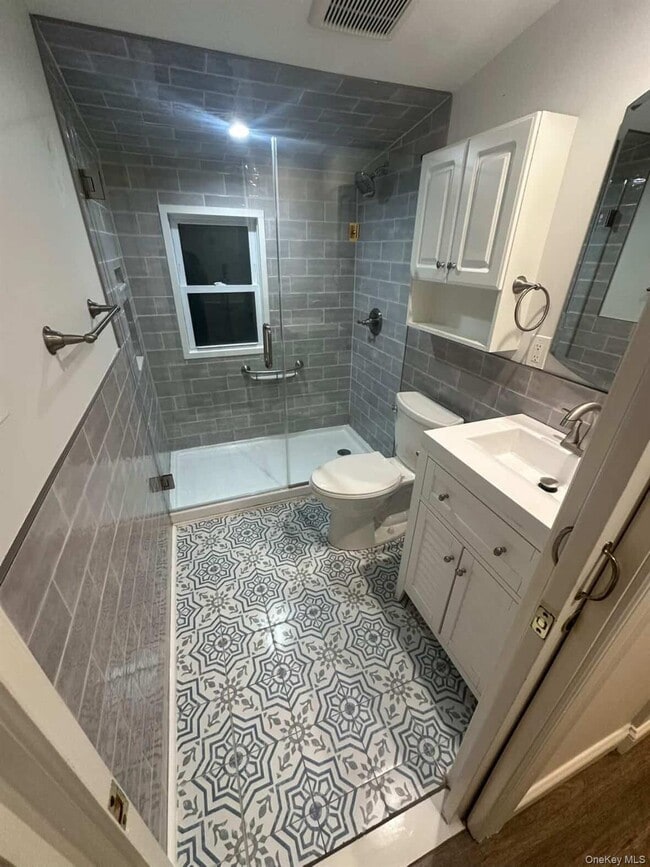 Photo - 286 Beachview St