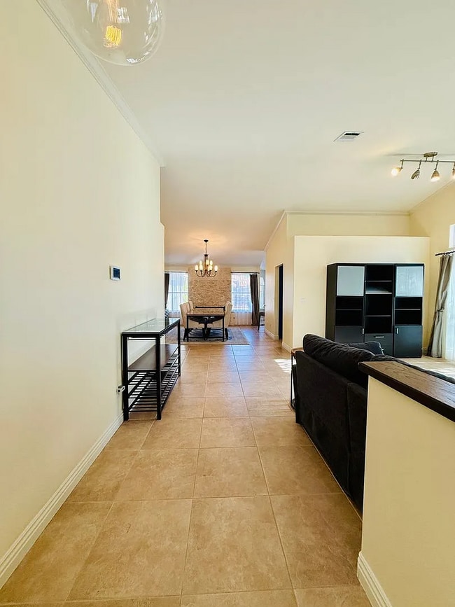 8512 Arch Bay Ln