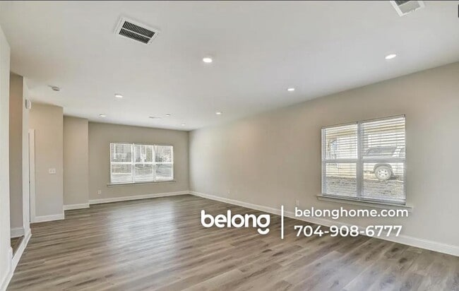 Photo - 39 Hawthorne St SW