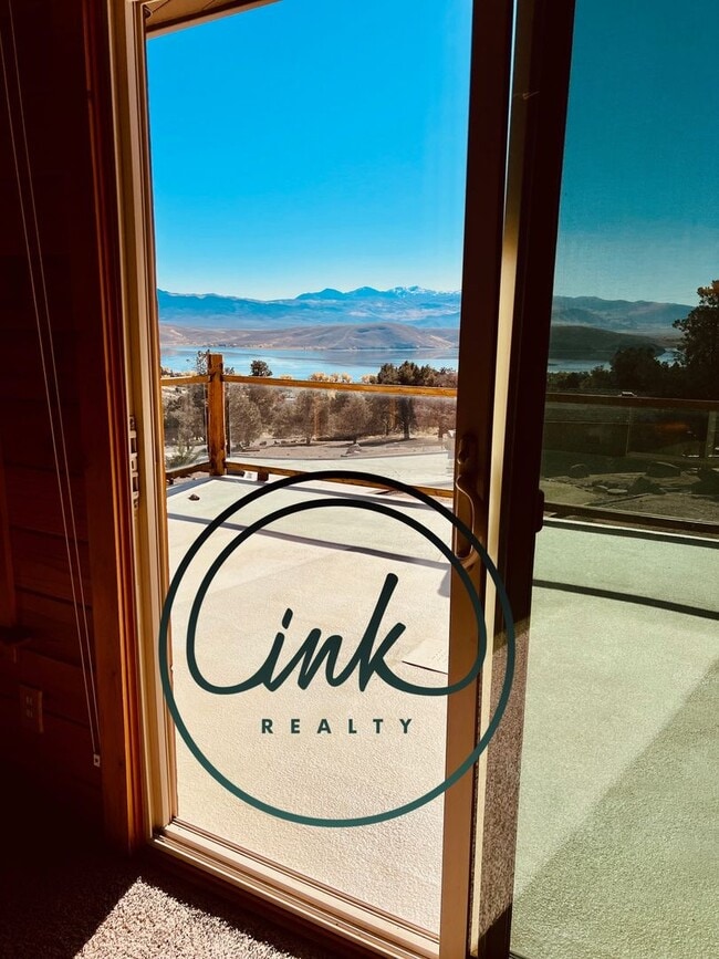 Photo - Charming Cabin-Style Home with Stunning To...