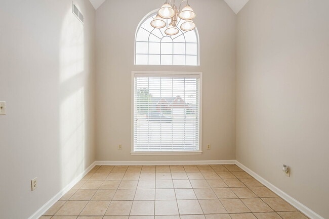 Photo - 1438 Clockshop Dr
