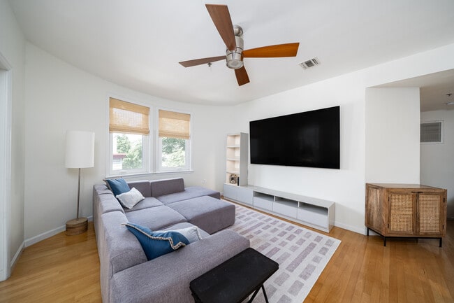 Photo - 515 Gregory Ave Unidad 8