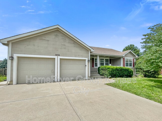 Photo - 3806 Lexington Ct House