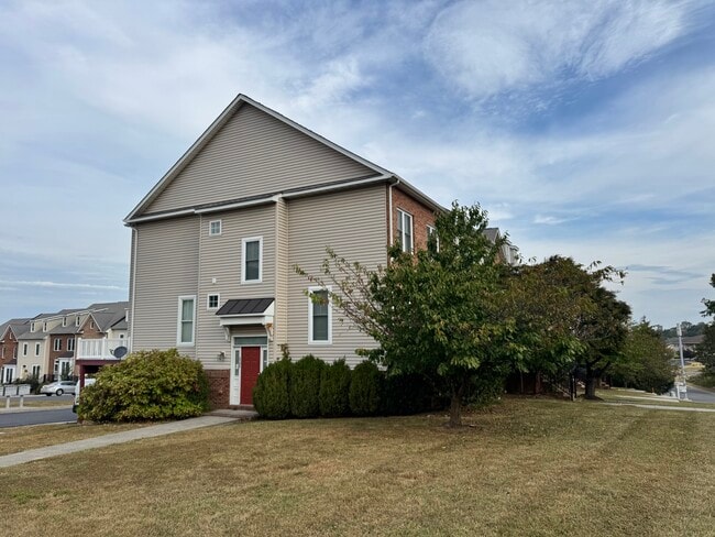 Photo - 2195 Deyerle Ave