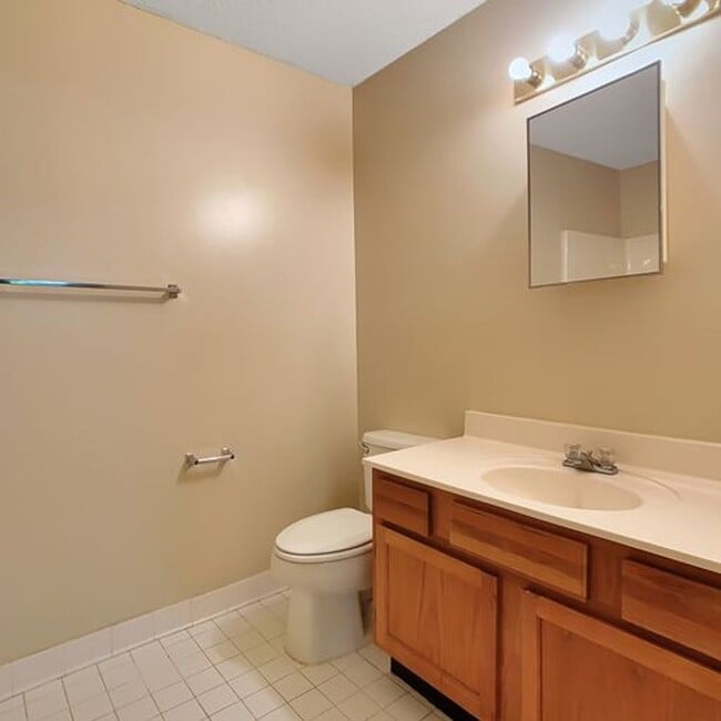 Photo - Emory Woods 2 Bed 2 Bath Apartment! Available April 1st!