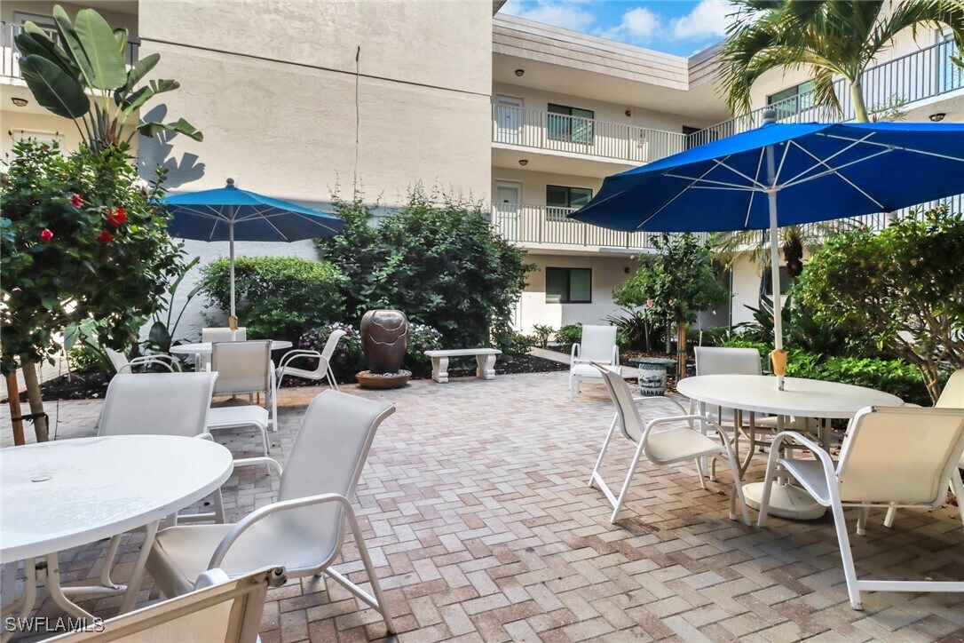 Photo - 788 Park Shore Dr Unidad C34 Rental