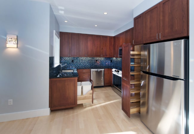 Building Photo - 47 Leamington Rd Unit 2
