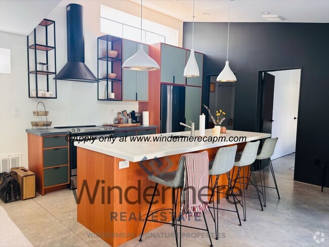 Building Photo - Stylish & Spacious 1 bedroom ADU with Priv... Rental