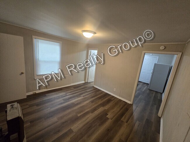 Photo - Renovated one bedroom duplex in Melrose He...