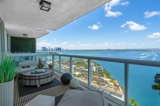 Building Photo - 10 Venetian Way Unit 1803