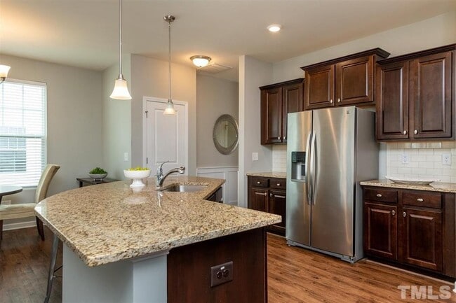 Photo - 1117 Neighborly Way