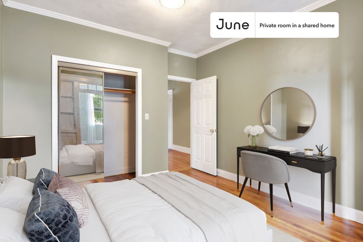 Private bedroom in 3 bed/2 bath Home - Private bedroom in 3 bed/2 bath Home