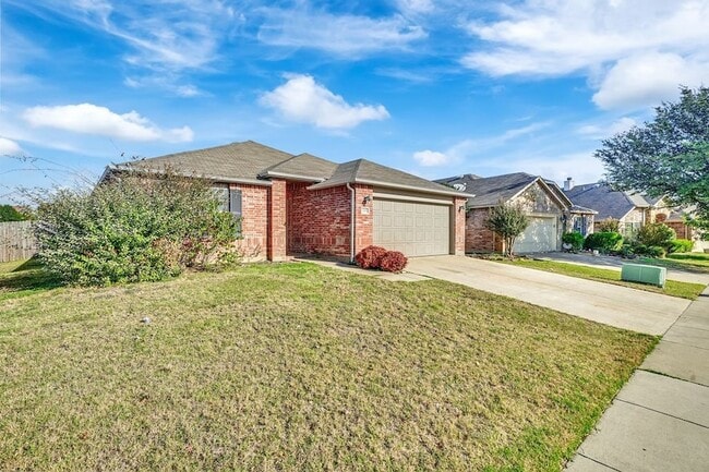 Photo - 3201 Sadie Trail