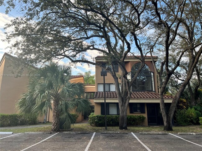 Photo - 15525 N Miami Lakeway Condo Unit 102