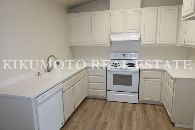 Photo - 3 Bedrooms, 2 Baths Half-plex in Greenhaven