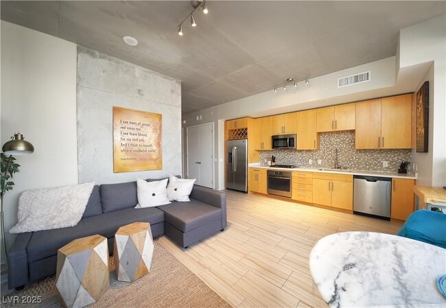 Photo - 353 E Bonneville Ave Unit 215