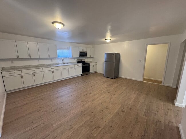 Photo - RENOVATED House in PADUCAH City Limits