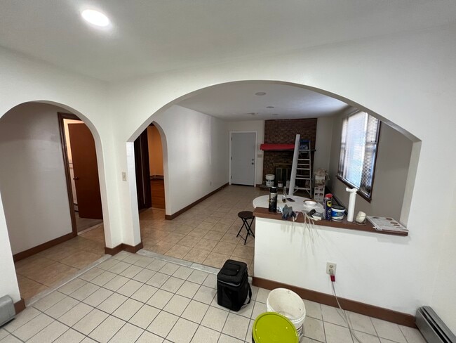 Photo - 208 Bigelow St