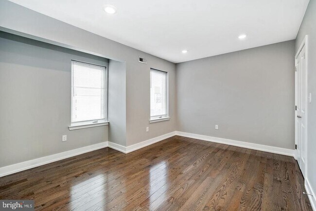 Photo - 1505 Parrish St Unit B