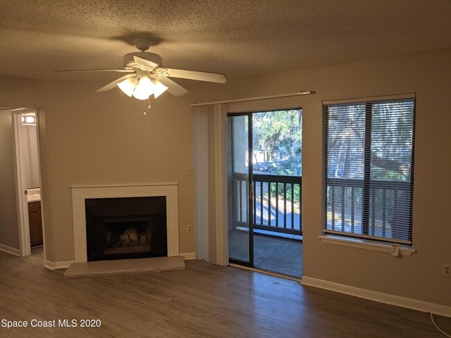 Photo - 3510 Sable Palm Ln Unidad E