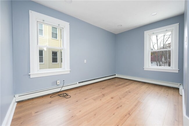 Photo - 167 Baxter St