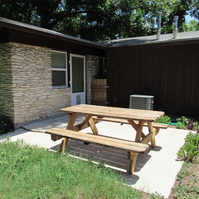 Photo - 1200 Brentwood St