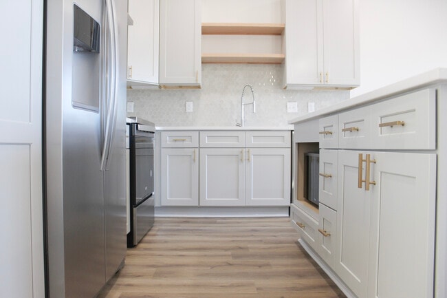 Lots of Cabinet Space