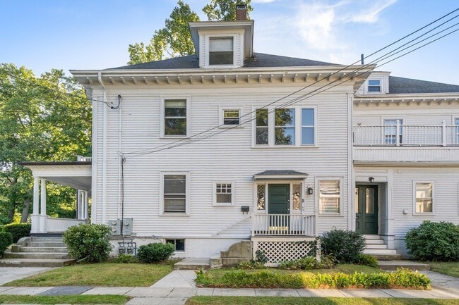 2 Wyman Ct