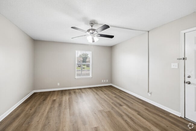 2BR, 1BR - 800SF - Living Room - Liberty Homes Apartments