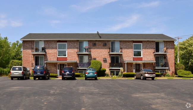 Building Photo - East Towne