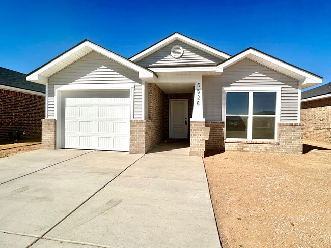 Brand New 3Bed/2Bath with large backyard! - Brand New 3Bed/2Bath with large backyard! House