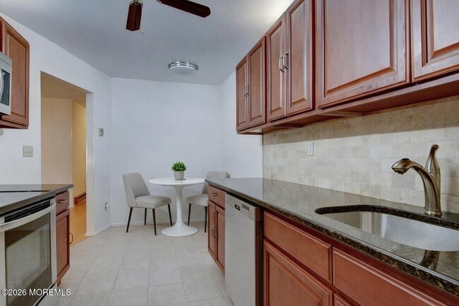 Photo - 59 Amberly Dr