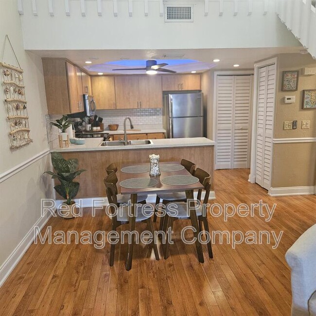 Photo - 12918 Meadowood Ct