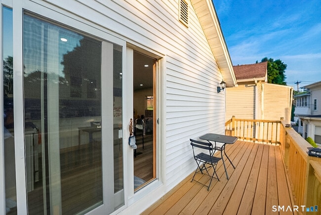12 Smith St Unit 2