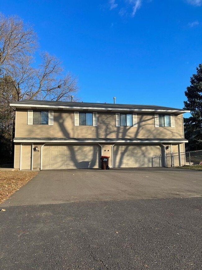 Building Photo - 2072 Bradley St Rental