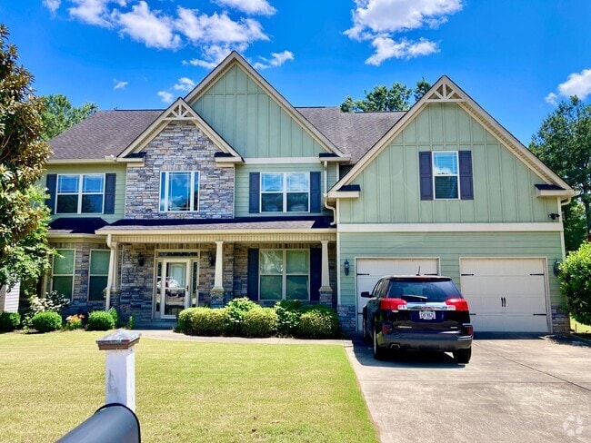 Building Photo - Spacious Grovetown Home