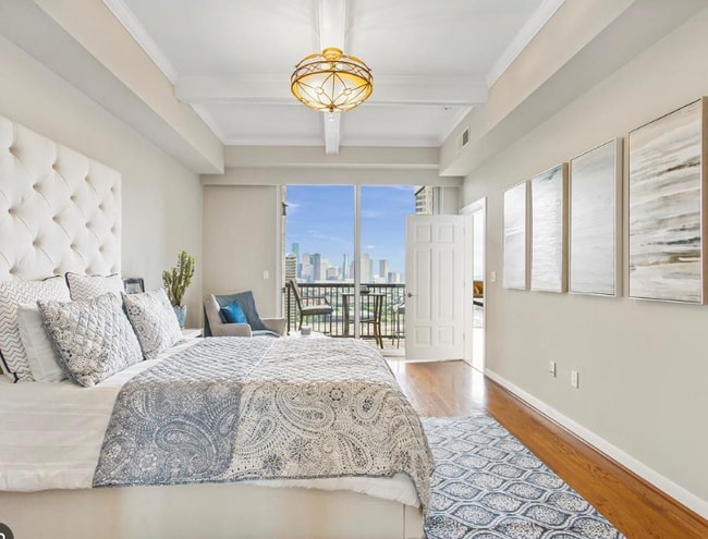 Building Photo - 3333 Allen Pkwy Unit 740.4 Rental