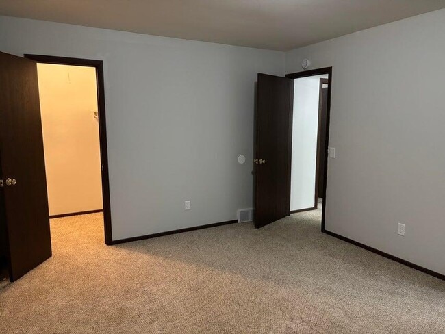 Photo - 425 W Schleier St Unit 1