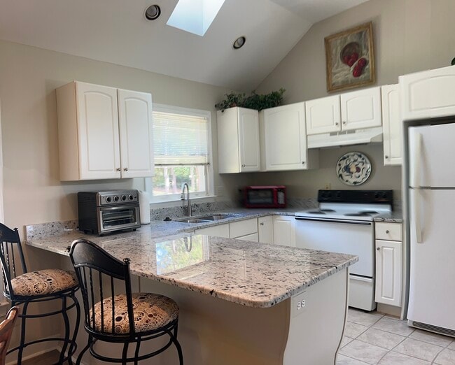 Photo - 201 Plantation Dr Unit Diane Paget