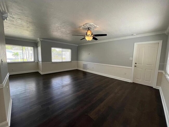 Photo - 6690 17th St N