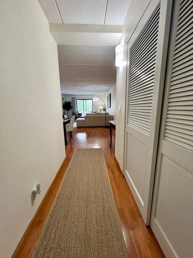 Photo - 165 Quincy Shore Dr Unidad C21