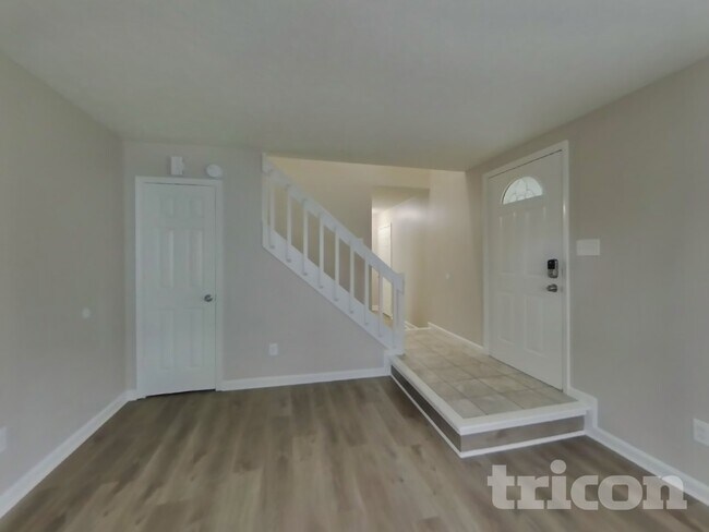 Photo - 8259 Ehlerbrook Rd